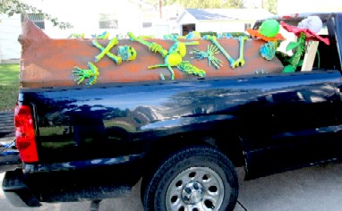Skeleton Tree in the Pickup Right