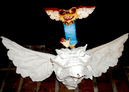 Dan resulpting Gremlin - Chin removal