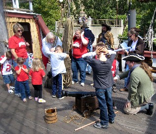 Cannon display - Michael and kids