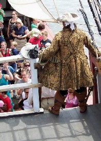 Shannon facing the crowd