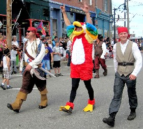 Parrot Gesturing to the Crowd
