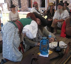 Scarlett Kissing Cascabel