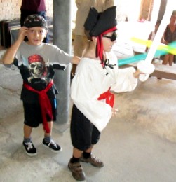 Kids Swordfighting With Chrispy 1