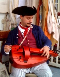 Cuisto Mako with Hurdy Gurdy