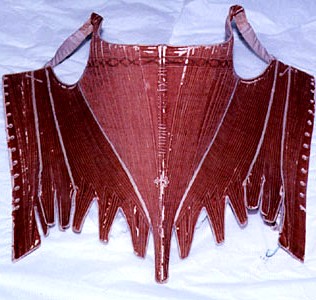 A set of brown stays