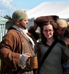 Rats giving Elizabeth his hat