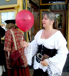 Trish with our waiting balloon