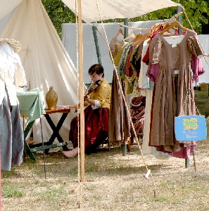 Elizabeth Bostelman playing the fiddle at the Green Turtle