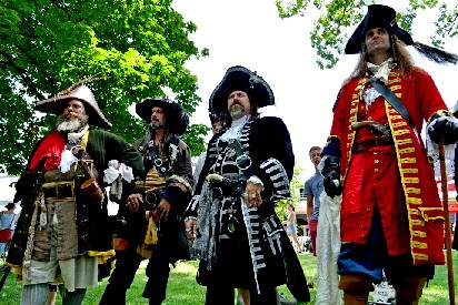 Pirates Duded up for the Contest