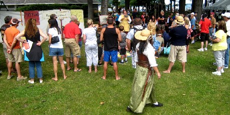 The Crowd at Faire Wynds