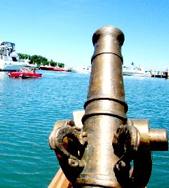 The Amphibicar and the Deck Gun