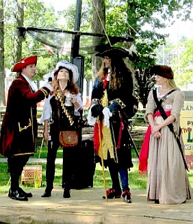 Costume Contest Matt and Jennifer