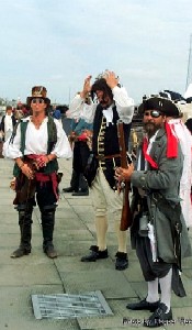 The Viceroy gets his stuff returned.