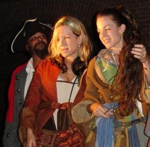 Mae & Brig holding the prize