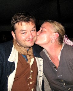 Jill-Handed Red kisses Mission 2