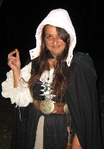 THE Wench in the Random Street Hat