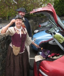 Lee and Jules Get Ready to Pirate